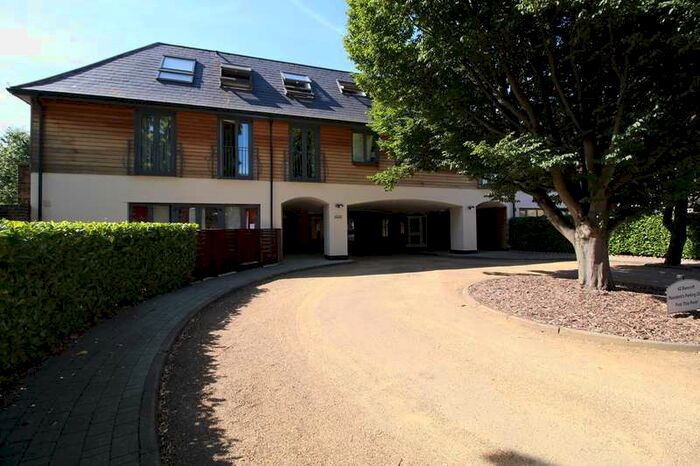 2 Bedroom Apartment To Rent In 42 Bancroft, Hitchin, SG5