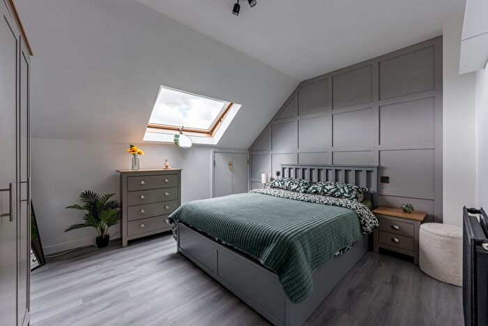 2 Bedroom Flat For Sale In Reddicap Heath Road, Sutton Coldfield, B75