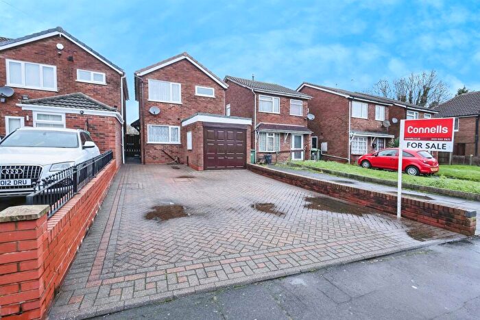 3 Bedroom Detached House For Sale In Titford Road, Oldbury, B69