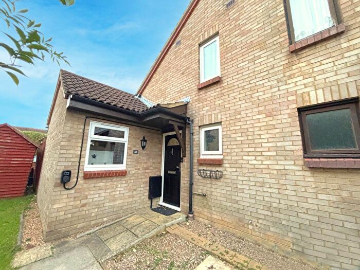 2 Bedroom House For Sale In Stirrup Close, Springfield, Chelmsford, CM1