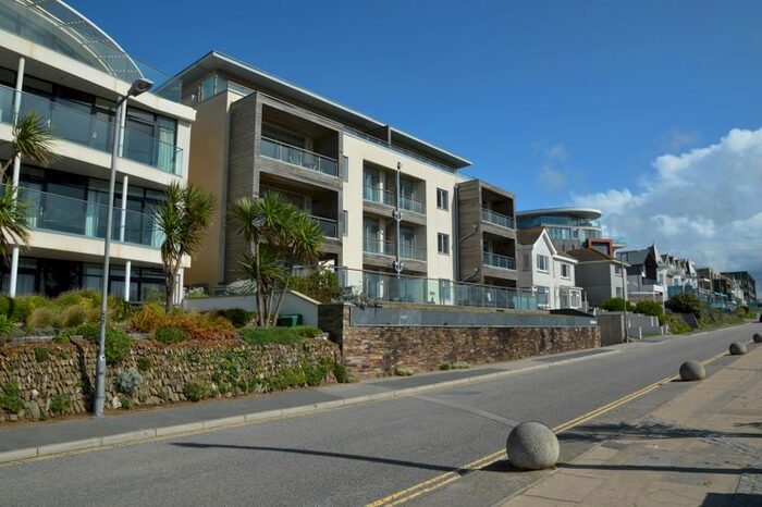 3 Bedroom Flat To Rent In Headland Road, Newquay, TR7