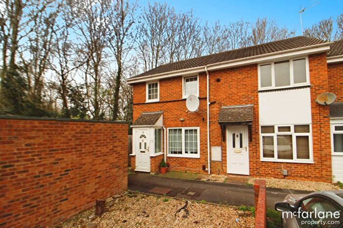 2 Bedroom Terraced House To Rent In Ashburnham Close, Freshbrook, SN5