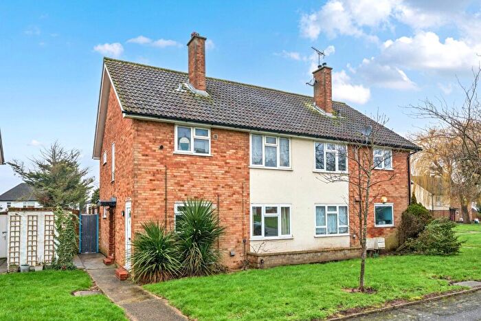 1 Bedroom Apartment For Sale In Seymour Gardens, Ruislip, HA4