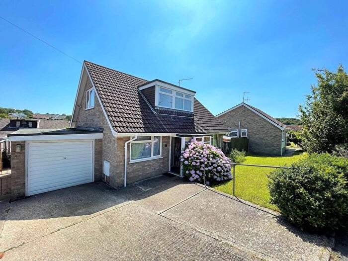 3 Bedroom Detached Bungalow To Rent In Binstead Lodge Road, Ryde, PO33