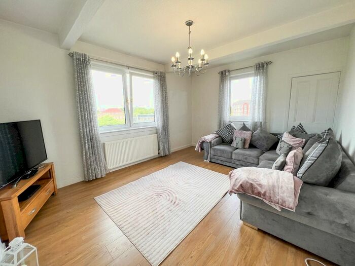 3 Bedroom Flat To Rent In Northfield Road, Northfield, Edinburgh, EH8