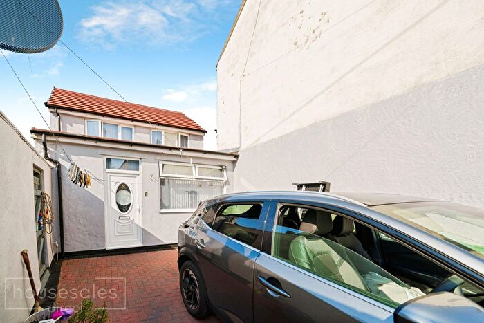 2 Bedroom Detached House For Sale In Willmer Road, Birkenhead, CH42