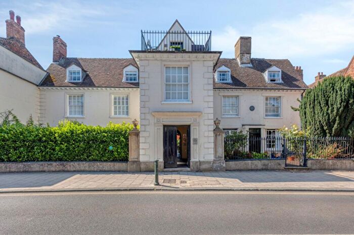 1 Bedroom Apartment For Sale In Old School Court, King's Lynn, PE30