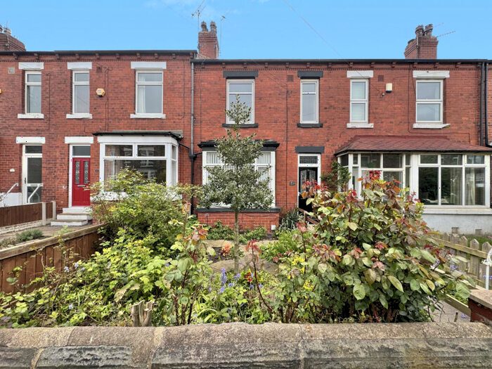 4 Bedroom Terraced House To Rent In Chestnut Avenue, Crossgates, LS15