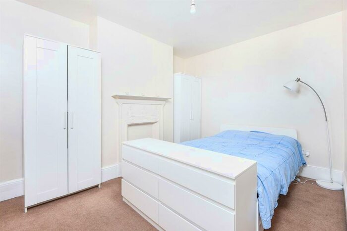 1 Bedroom Flat To Rent In Grayham Road, New Malden, KT3