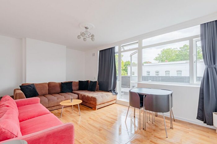 3 Bedroom Flat To Rent In Wandsworth Road, London, SW8