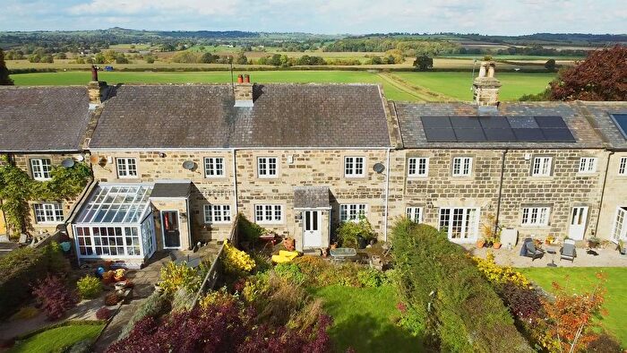 3 Bedroom Terraced House For Sale In Weardley Lane, Leeds, LS17