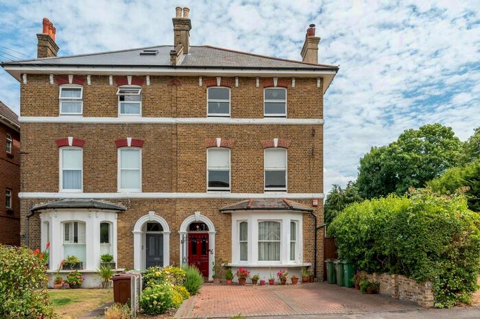 6 Bedroom Semi-Detached House To Rent In Western Road, Sutton, SM1