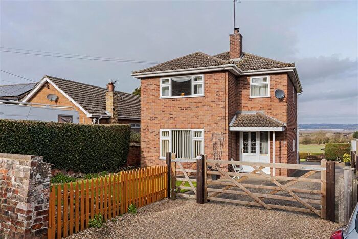 4 Bedroom Detached House For Sale In West End, Winteringham, DN15