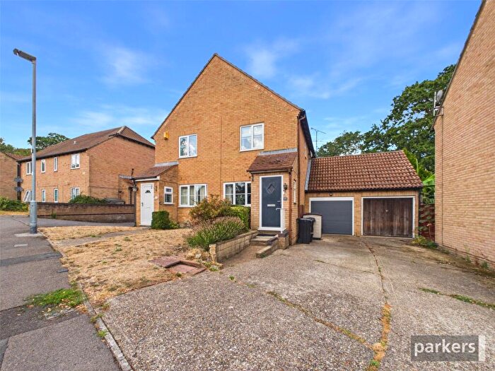 2 Bedroom Semi Detached House For Sale In Faygate Way, Lower Earley, Reading, Berkshire, RG6