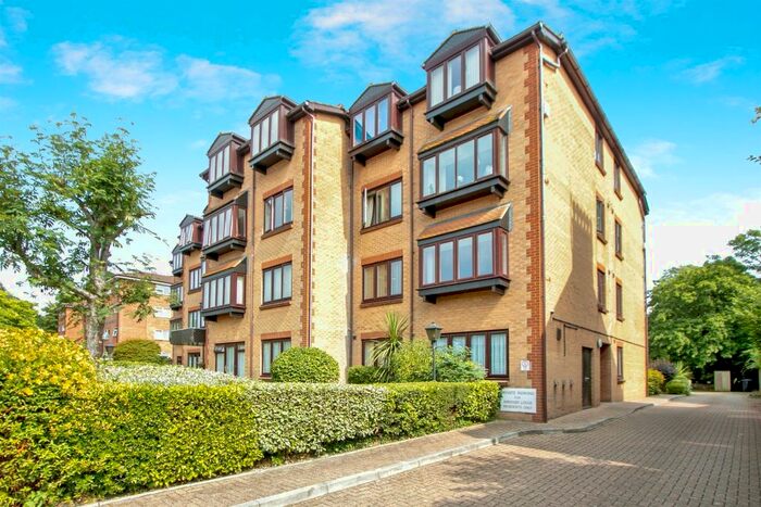 1 Bedroom Flat For Sale In Parkstone Road, Poole, BH15