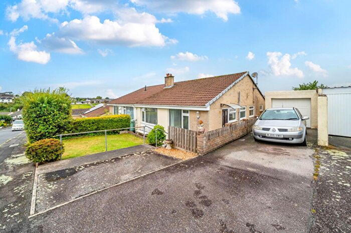 4 Bedroom Semi-Detached Bungalow For Sale In Broadmead, Callington, PL17