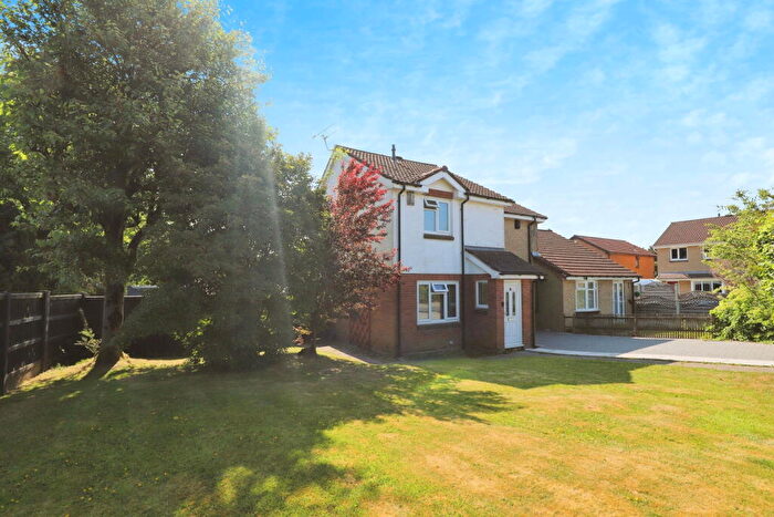 3 Bedroom Semi-Detached House To Rent In Whittingham Drive, Ramsbottom, Bury, BL0