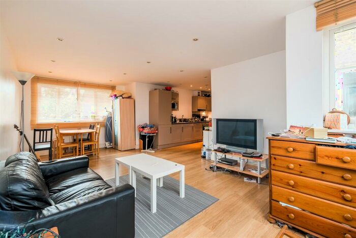 2 Bedroom Apartment To Rent In Choumert Road, SE15
