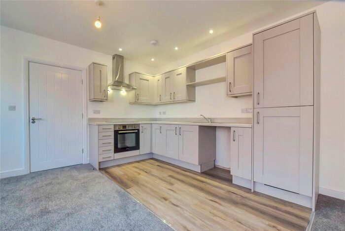 1 Bedroom Flat To Rent In Hallgate, Cottingham, East Yorkshire, HU16