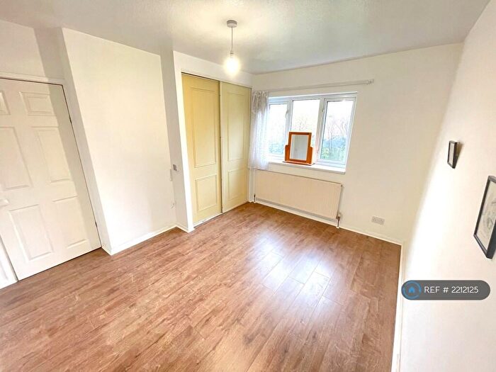 4 Bedroom Semi-Detached House To Rent In Windermere Road, Middleton, Manchester, M24