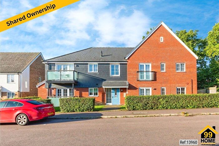 1 Bedroom Flat For Sale In Ten Acres Crescent, Hertfordshire, SG2