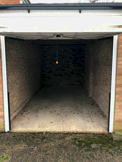 Garage / Parking To Rent In Stapleton Close, Potters Bar, EN6