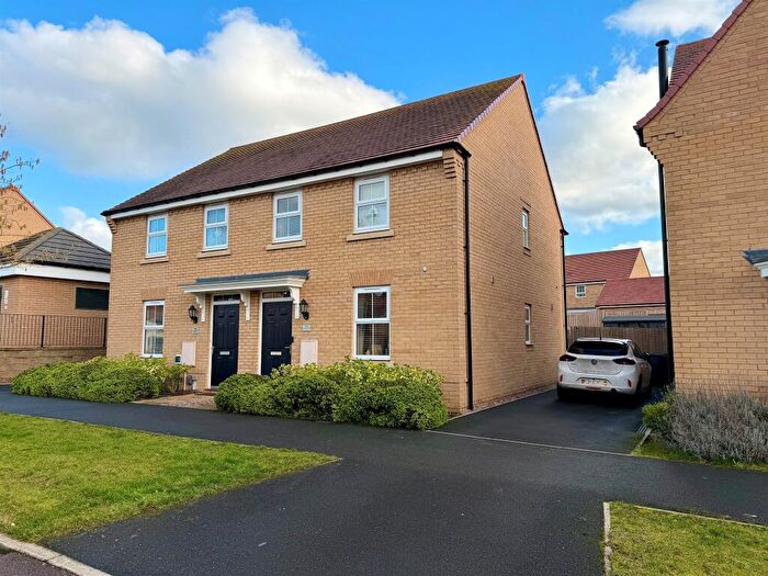 3 Bedroom Semi Detached House For Sale In Doherty Road, Godmanchester, Huntingdon, PE29