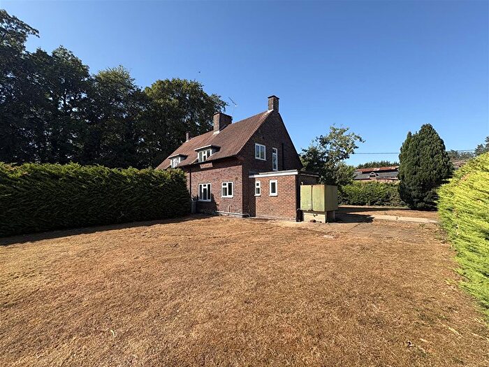 3 Bedroom Semi-Detached House To Rent In Winchester Hill, Sutton Scotney, Winchester, SO21