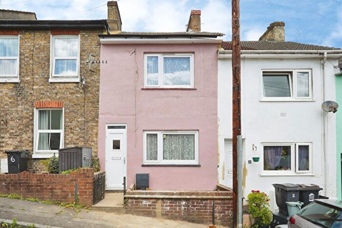 2 Bedroom Terraced House For Sale In Woods Place, Dover, CT17