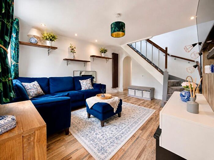 2 Bedroom Semi-Detached House For Sale In Beautiful Two Bedroom Home In A Quiet Position In The Village Of Upchurch With Parking - Drakes Close, ME9