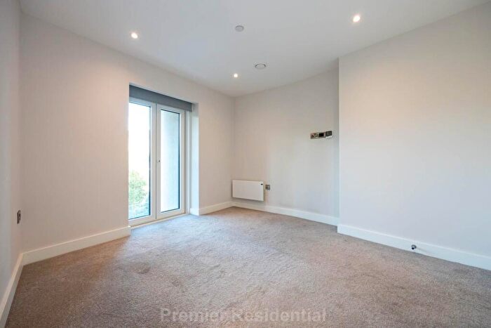 2 Bedroom Apartment To Rent In Castle Wharf, Chester Road, Manchester, M15