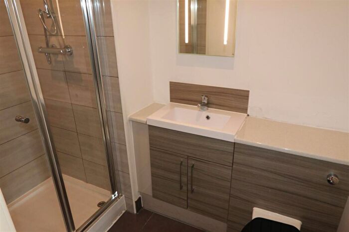 Apartment To Rent In Provincial House, Nelson Square, Bolton, BL1