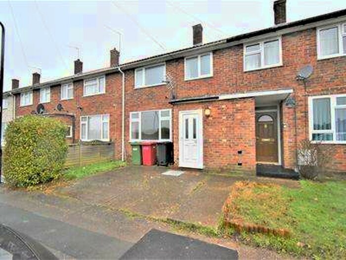 3 Bedroom House To Rent In Umberville Way, Slough, SL2