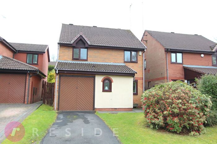 3 Bedroom Detached House For Sale In Foot Mill Crescent, Shawclough, Rochdale, OL12
