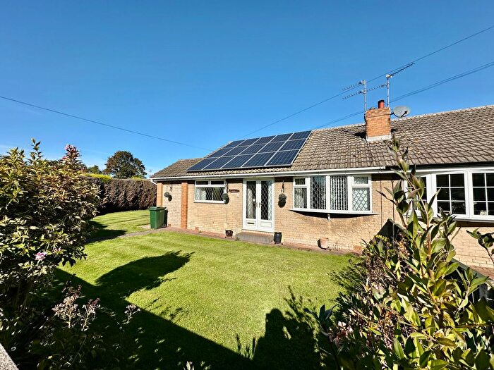 3 Bedroom Semi-Detached Bungalow For Sale In Eden Drive, Askern, Doncaster, DN6