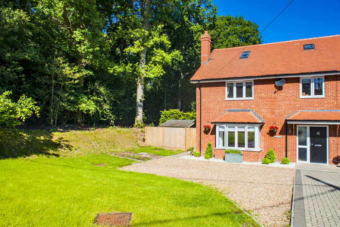 5 Bedroom Semi-Detached House To Rent In Oakside House, Woodcote, RG8