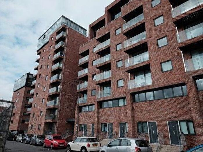 2 Bedroom Apartment To Rent In Tabley Street, Liverpool, Merseyside, L1