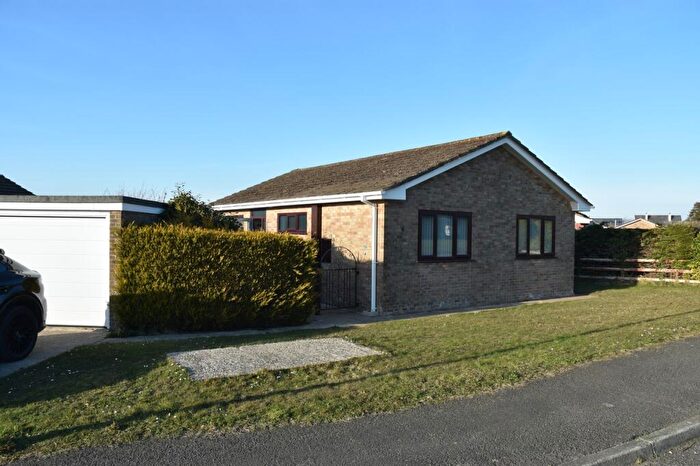 2 Bedroom Detached Bungalow For Sale In Dolwerdd, Penparc, SA43
