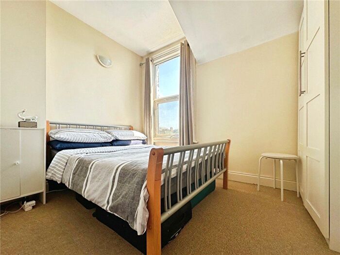 1 Bedroom Flat To Rent In Electric Avenue, London, SW9