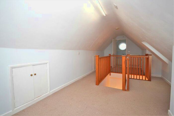 5 Bedroom Detached House To Rent In Badgers Sett, Thame, Oxfordshire, OX9