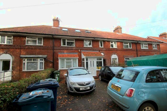 7 Bedroom House To Rent In Old Road, OX3