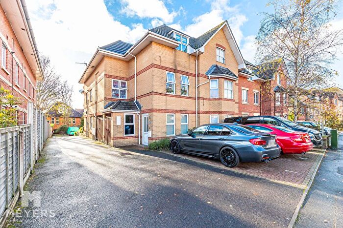 1 Bedroom Flat For Sale In Florence Road, Bournemouth, BH5