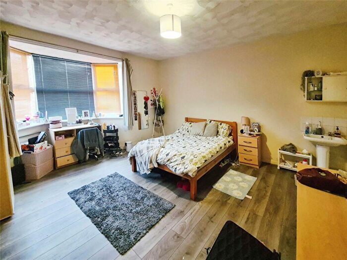 10 Bedroom House To Rent In Lodge Road, Southampton, Hampshire, SO14