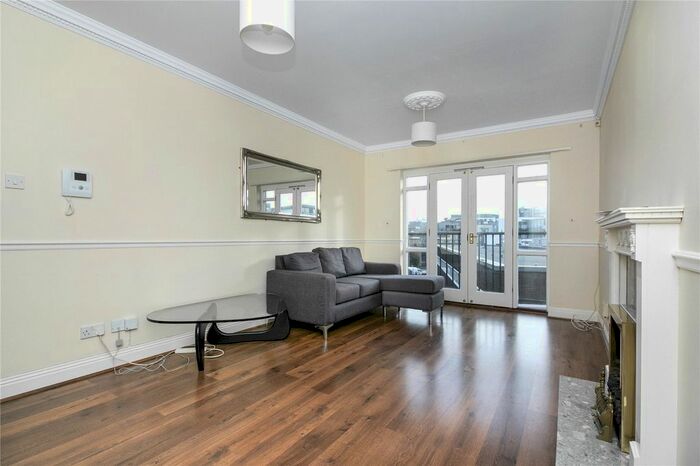 2 Bedroom Flat To Rent In Leathermarket Court, London, SE1