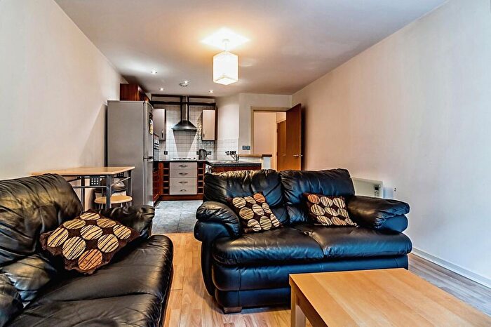 2 Bedroom Apartment To Rent In City Road East, Manchester, Greater Manchester, M15