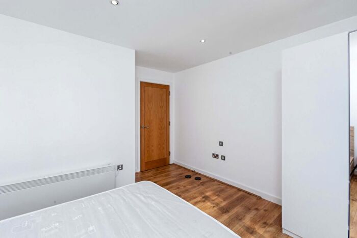 2 Bedroom Flat To Rent In Brewhouse Yard, London, EC1V