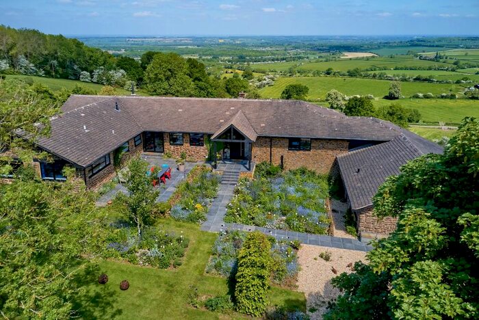 5 Bedroom Detached House For Sale In Camp Lane, Warmington, Banbury, OX17