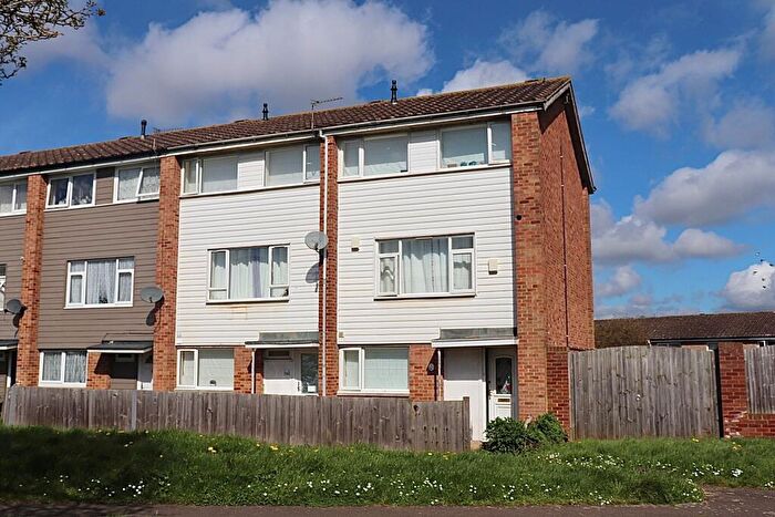 Studio To Rent In Thornhill, Briar Hill, Northampton, NN4