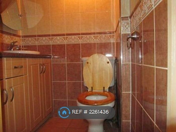 5 Bedroom Semi-Detached House To Rent In Mauldeth Road, Manchester, M20