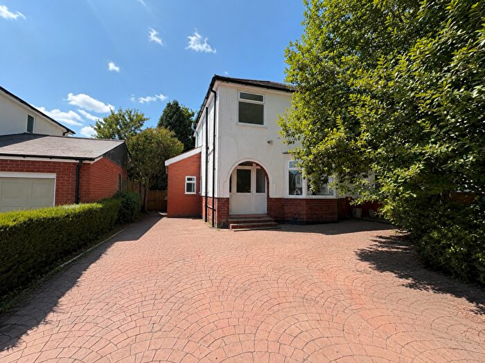 3 Bedroom Semi-Detached House To Rent In Whites Drive, Dudley, DY3